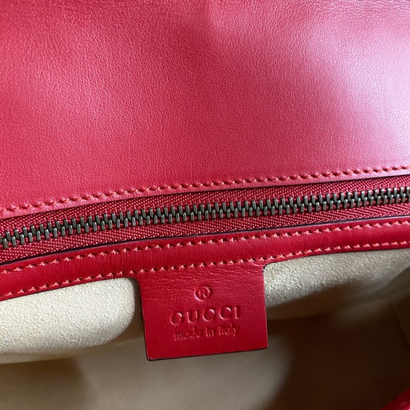 Gucci Marmont Small Matelasse - Picture 8 of 11